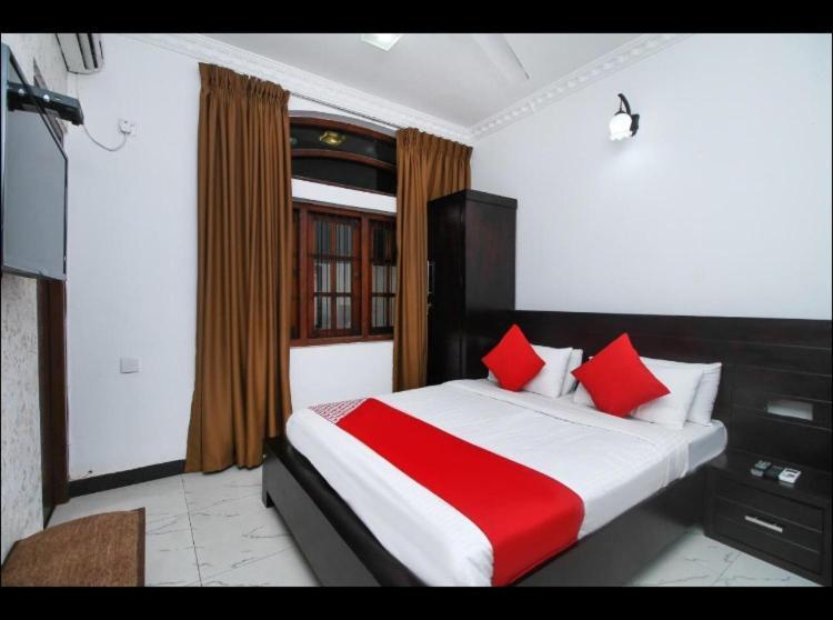 Oyo Motelvip Colombo Eksteriør bilde